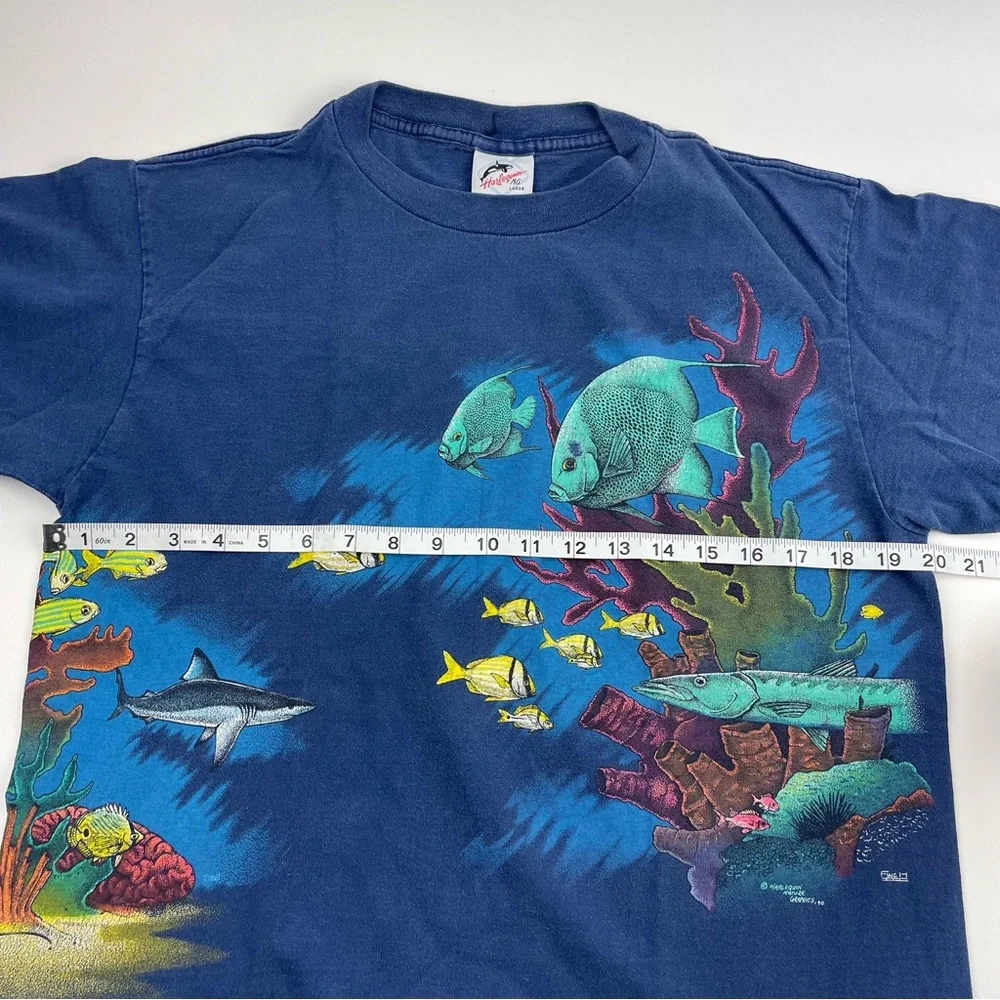 Vtg 90's Harlequin Nature Graphics All Over Print Ocean/Wildlife T Shirt Size L - Picture 3 of 8